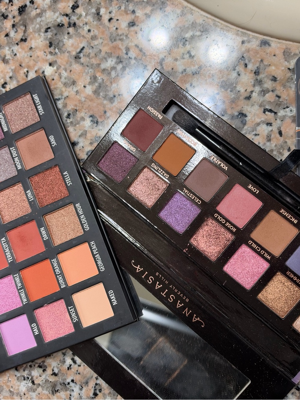 Makeup bundle - Picture 3 of 3